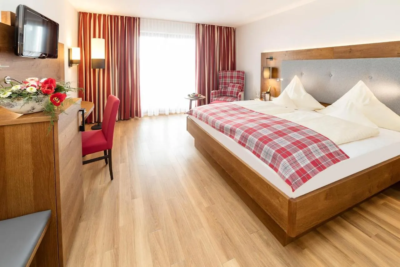 Seehotel Wassermann Seeon-Seebruck 3*,  Germany